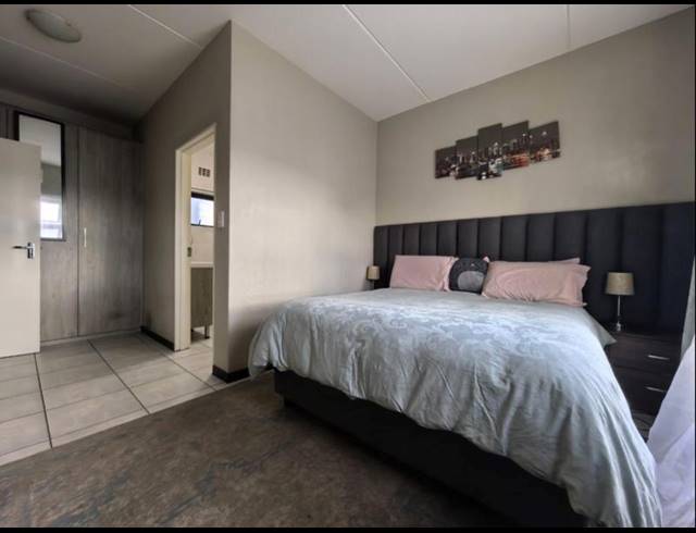2 BEDROOM APARTMENT FOR SALE IN BARBEQUE DOWNS